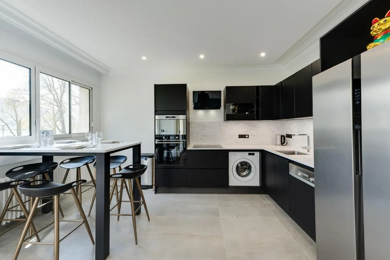 Swan Lake - Design Apartment Facing Lake Annecy