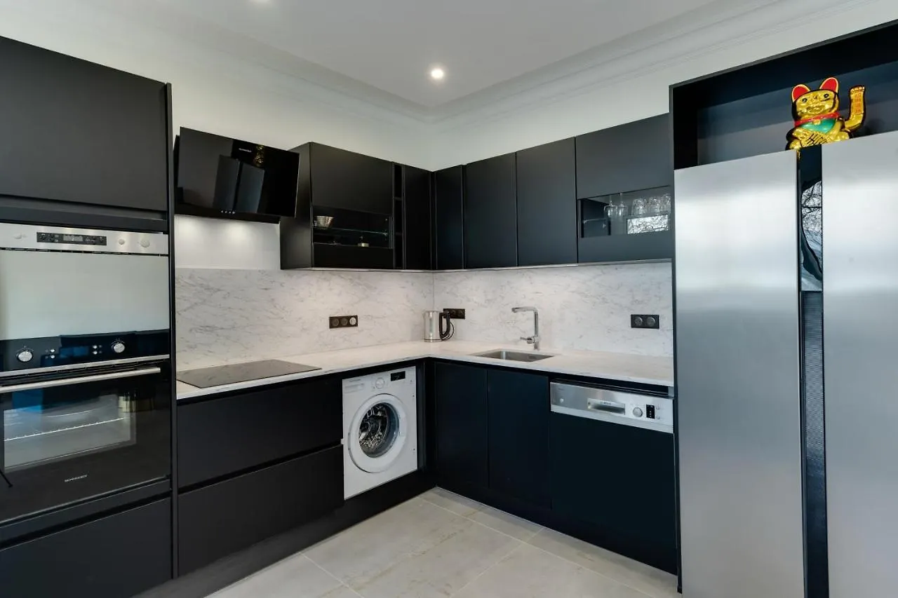 Swan Lake - Appartement design face au Lac d'Annecy France