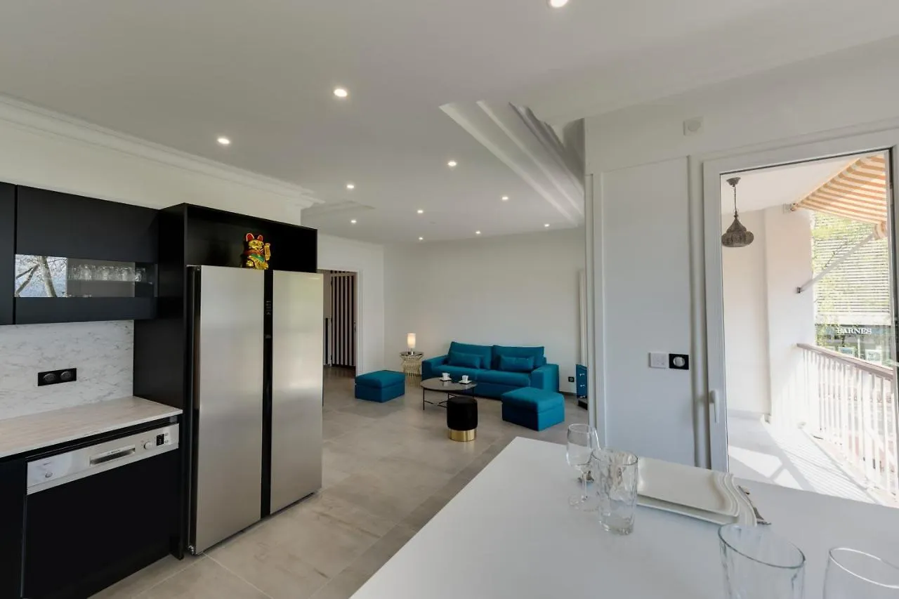 Swan Lake - Appartement design face au Lac d'Annecy France