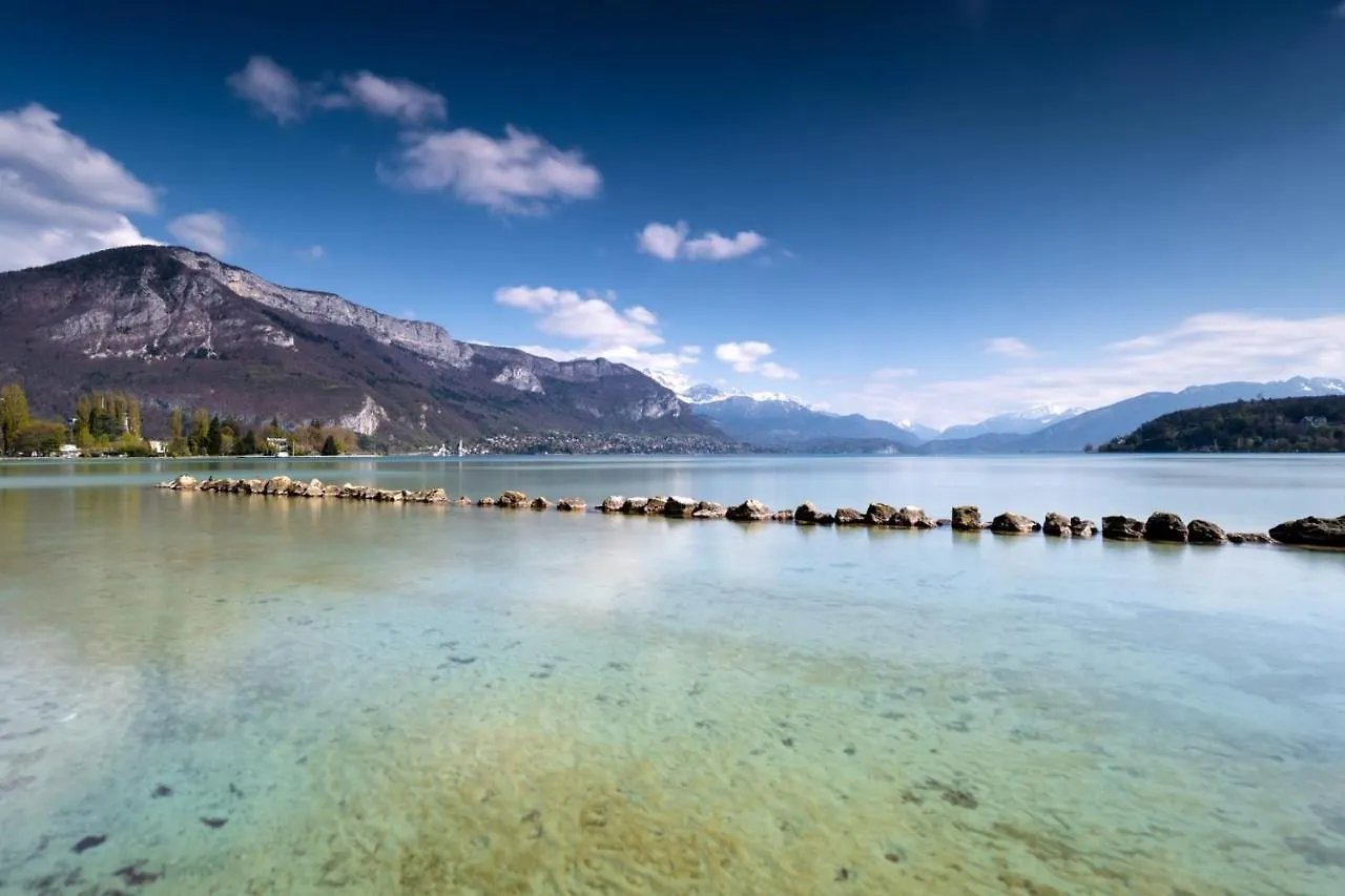 Swan Lake - Appartement design face au Lac d'Annecy